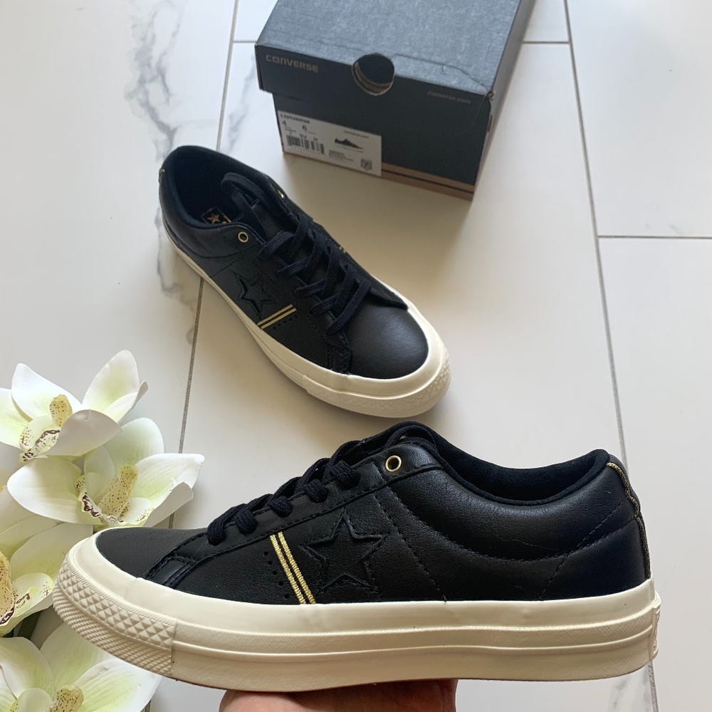 Converse | One Star Piping Low M4/W6